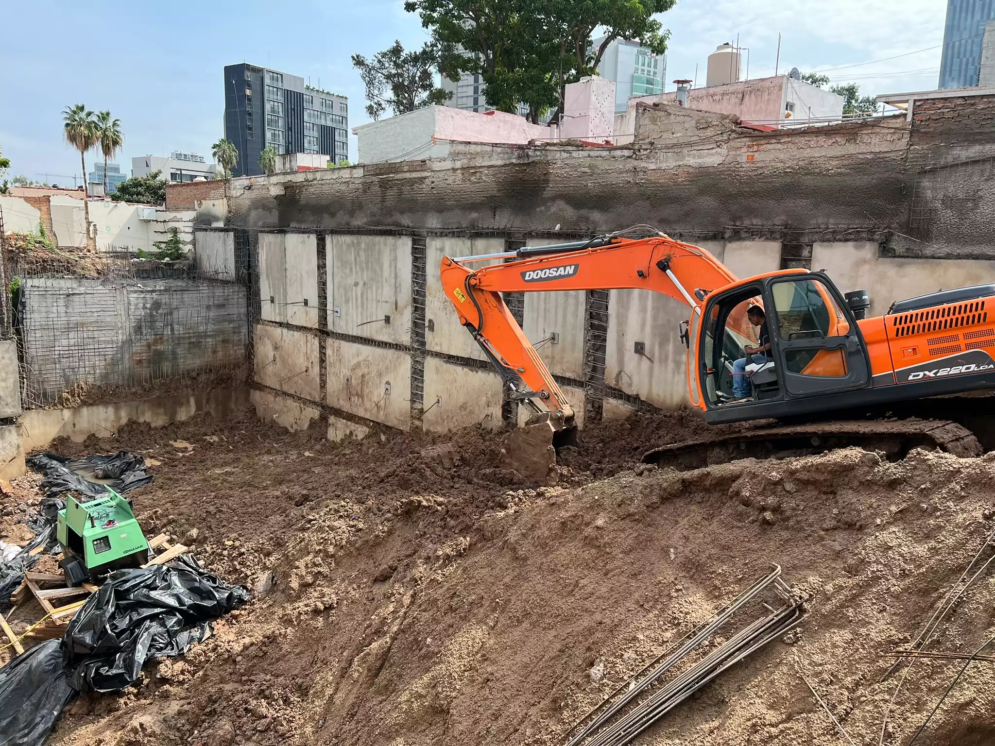 Excavadora en obra