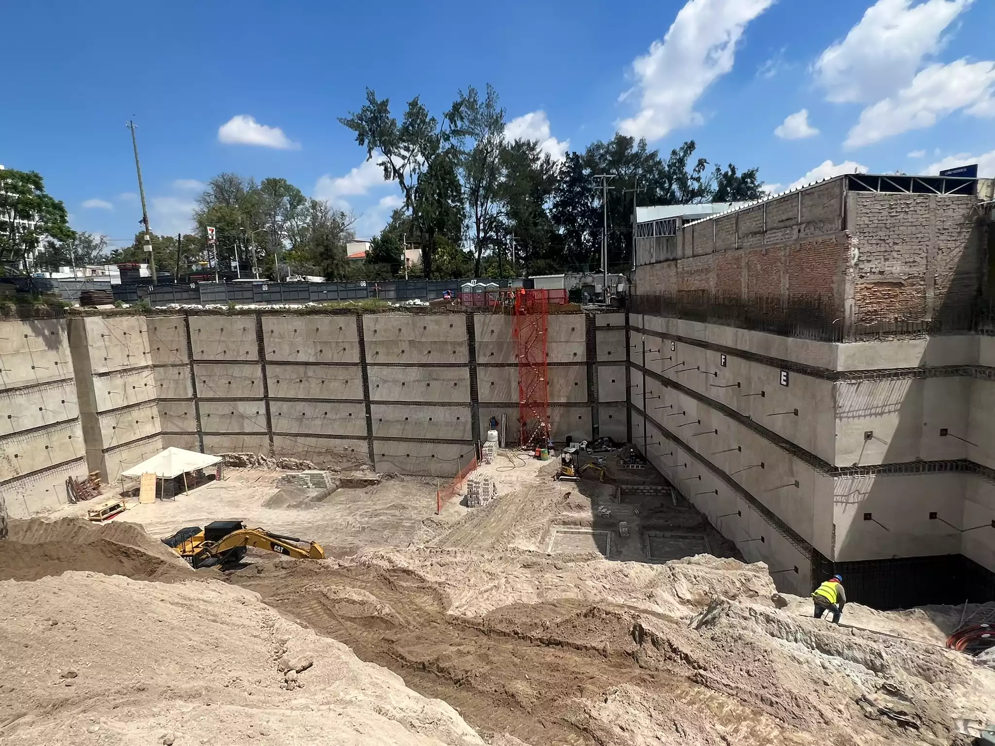 obra de excavaciones en Guadalajara